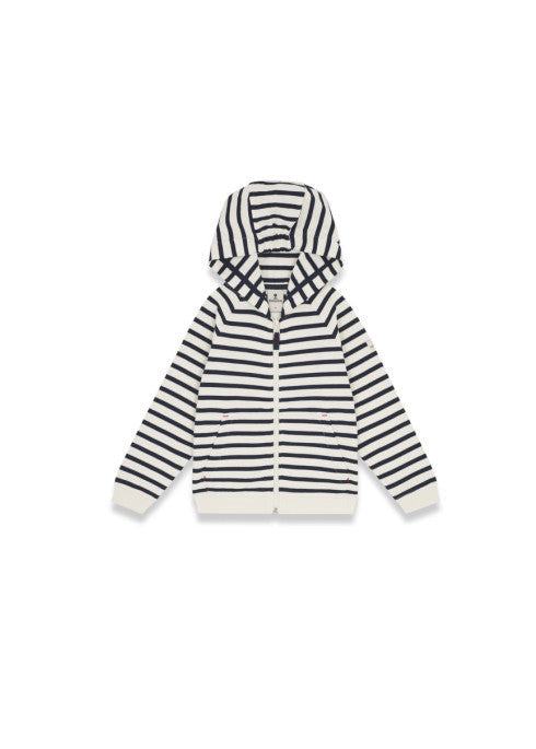 Mulane Kid Kapuzenjacke von MOUSQUETON, weiß mit navy Streifen und Kängurutaschen, vor weißem Hintergrund.